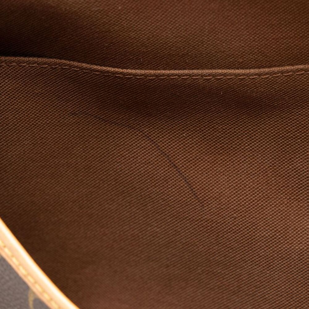 Louis Vuitton Vintage Monogram Canvas Saumur 35 Messenger - Picture 12 of 16